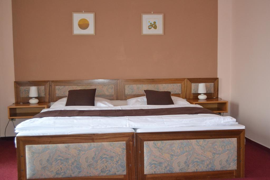 Resort Hotel Zvikov Zvíkovské Podhradí Kamer foto