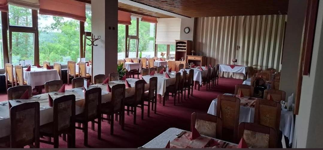 Resort Hotel Zvikov Zvíkovské Podhradí Buitenkant foto