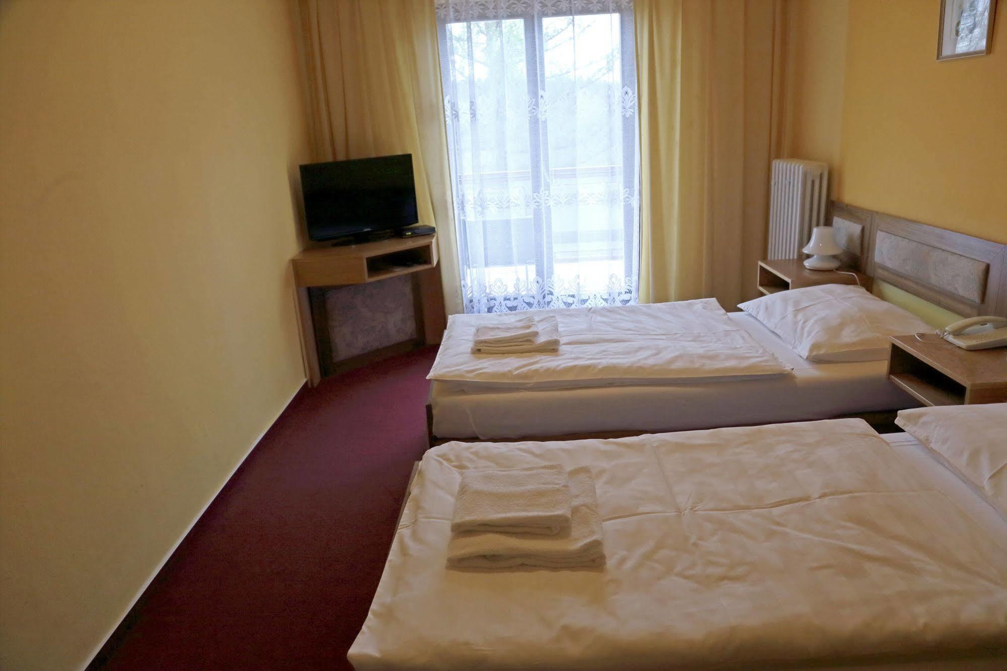 Resort Hotel Zvikov Zvíkovské Podhradí Buitenkant foto
